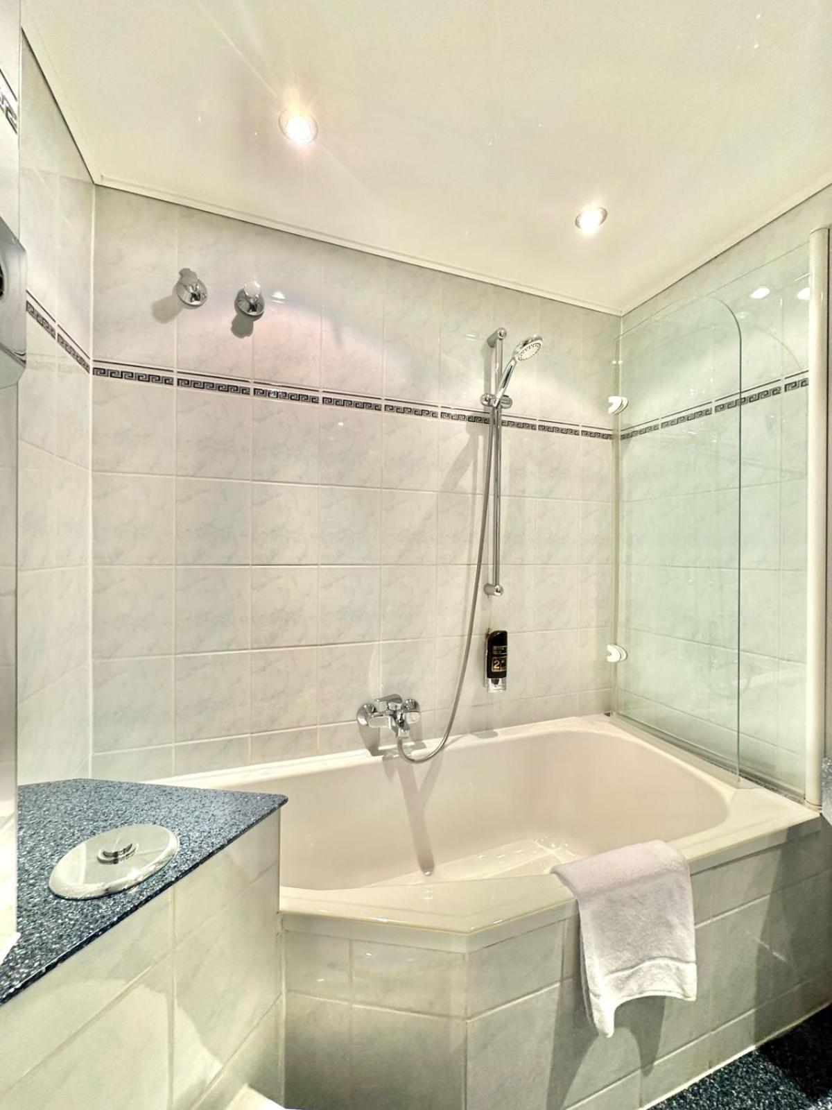 Ar Boutique Hotel Манхайм Екстериор снимка